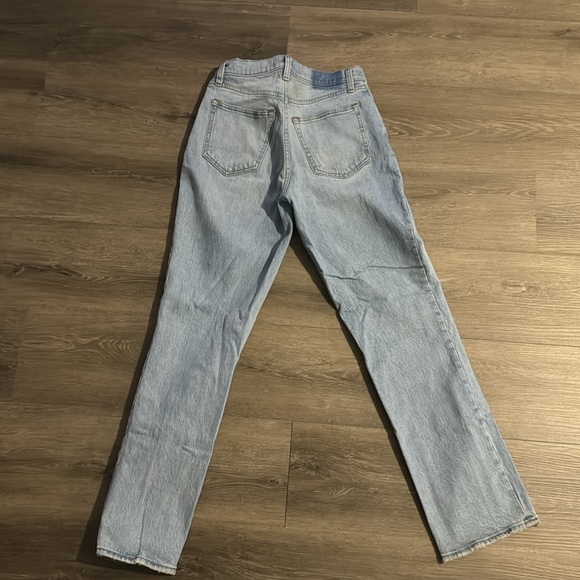 Abercrombie light wash jeans - Picture 2 of 2